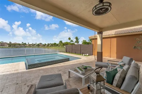 16237 SW 44th Terrace Miami FL 33185