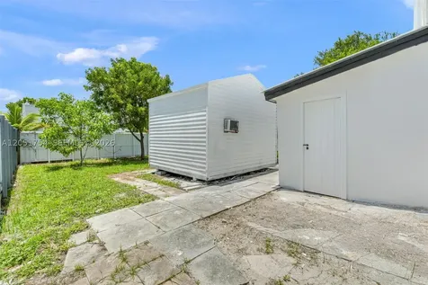 5364 NW 29th Avenue Miami FL 33142