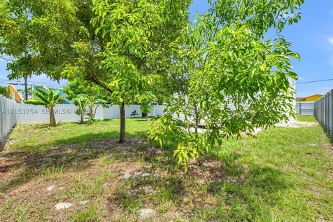 5364 NW 29th Avenue Miami FL 33142