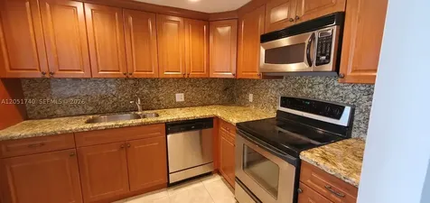150 SE 25th Road Miami FL 33129