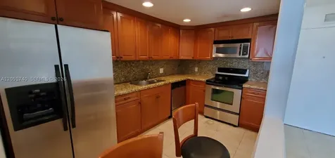 150 SE 25th Road Miami FL 33129