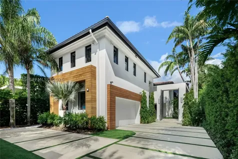 4442 Prairie Avenue Miami Beach FL 33140