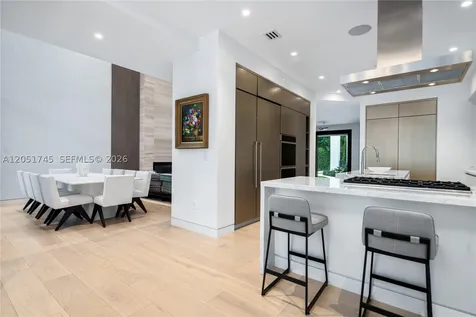 4442 Prairie Avenue Miami Beach FL 33140