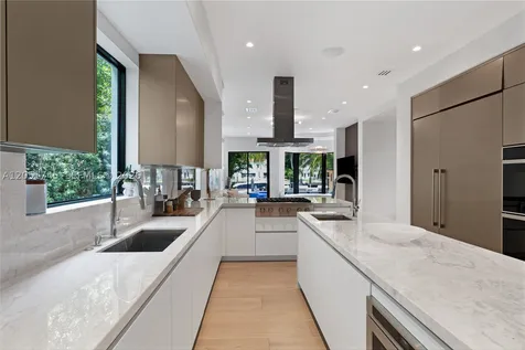 4442 Prairie Avenue Miami Beach FL 33140