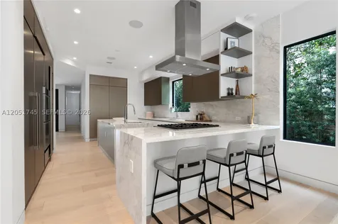 4442 Prairie Avenue Miami Beach FL 33140