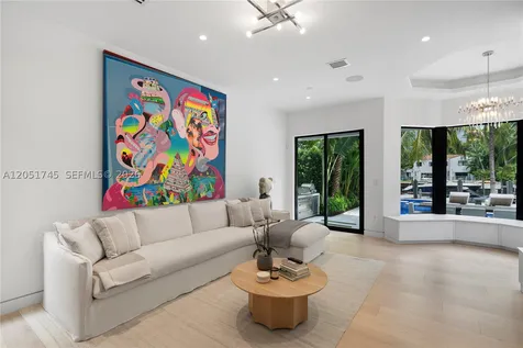 4442 Prairie Avenue Miami Beach FL 33140