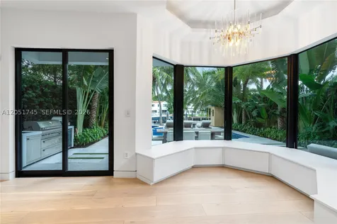 4442 Prairie Avenue Miami Beach FL 33140