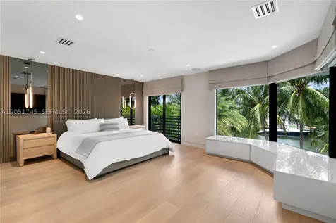 4442 Prairie Avenue Miami Beach FL 33140