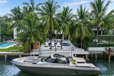 4442 Prairie Avenue Miami Beach FL 33140