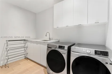 4442 Prairie Avenue Miami Beach FL 33140