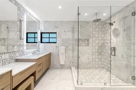 4442 Prairie Avenue Miami Beach FL 33140