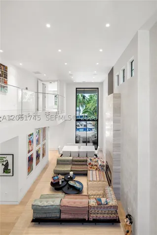 4442 Prairie Avenue Miami Beach FL 33140