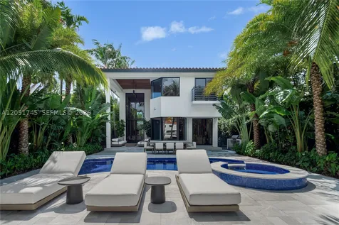 4442 Prairie Avenue Miami Beach FL 33140