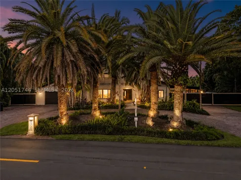 9720 E Calusa Club Drive Miami FL 33186