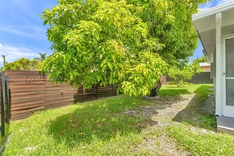 3432 SW 63rd Way Miramar FL 33023