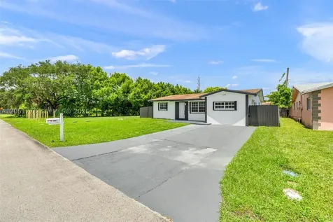 3432 SW 63rd Way Miramar FL 33023