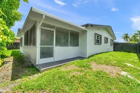 3432 SW 63rd Way Miramar FL 33023