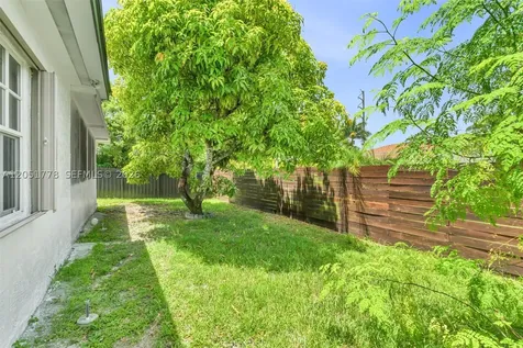 3432 SW 63rd Way Miramar FL 33023