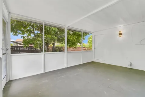 3432 SW 63rd Way Miramar FL 33023