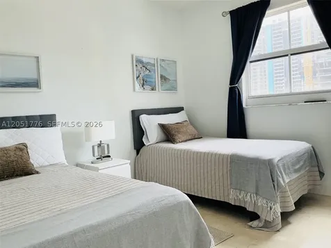185 SE 14th Terrace Miami FL 33131
