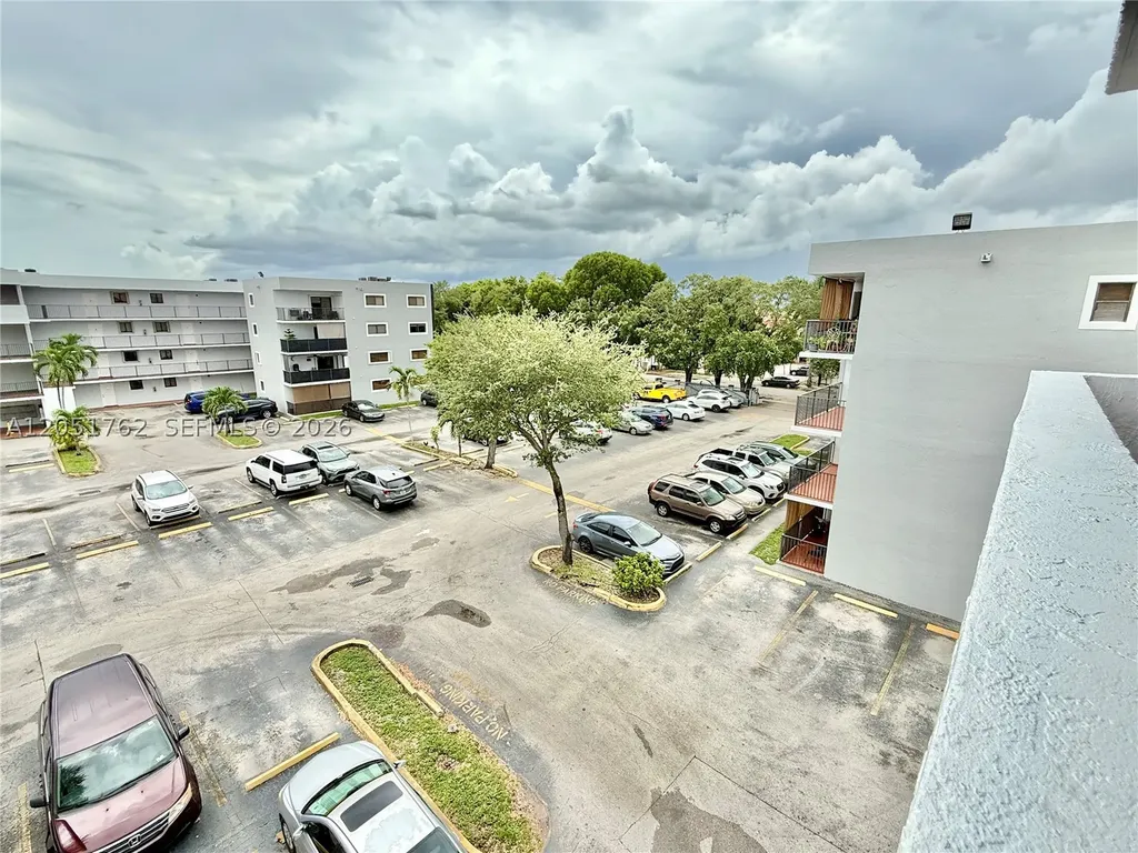 5765 W 25th Court Hialeah FL 33016