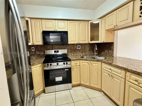 5765 W 25th Court Hialeah FL 33016