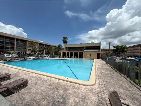 17000 NW 67th Avenue Hialeah FL 33015