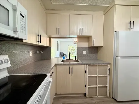 17000 NW 67th Avenue Hialeah FL 33015