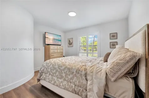 8265 SW 176th Terrace Palmetto Bay FL 33157