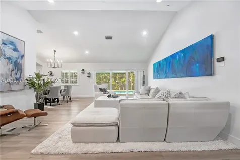 8265 SW 176th Terrace Palmetto Bay FL 33157