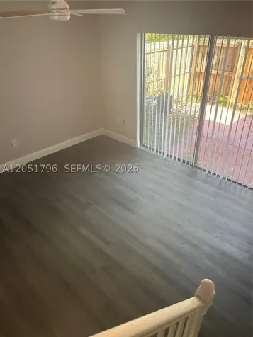 323 E Palm Circle E Pembroke Pines FL 33025