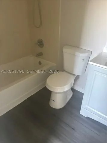 323 E Palm Circle E Pembroke Pines FL 33025