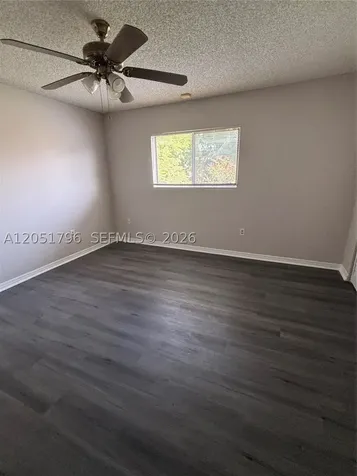 323 E Palm Circle E Pembroke Pines FL 33025