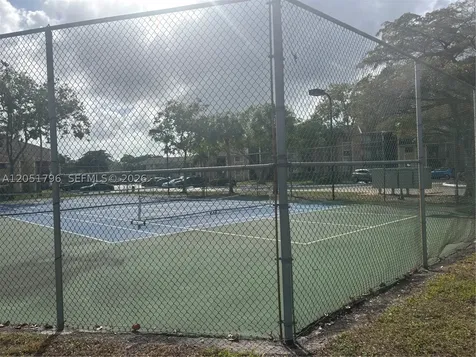 323 E Palm Circle E Pembroke Pines FL 33025