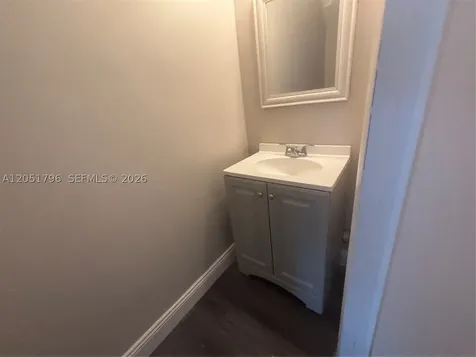 323 E Palm Circle E Pembroke Pines FL 33025
