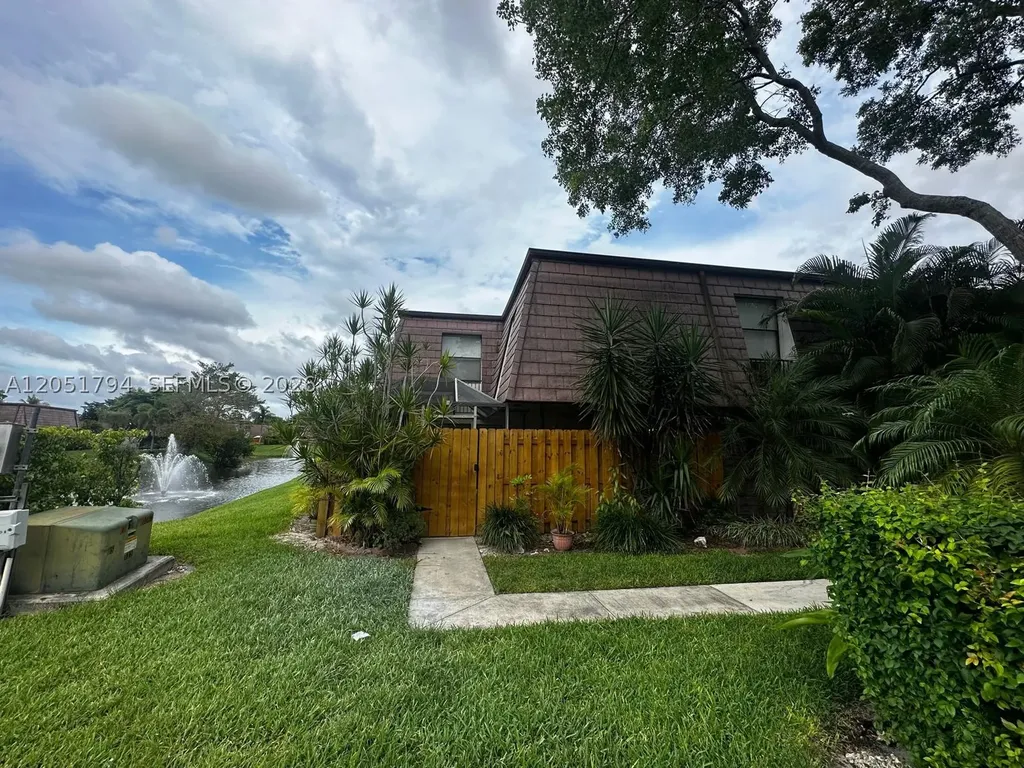 7671 W Courtyard Run W Boca Raton FL 33433
