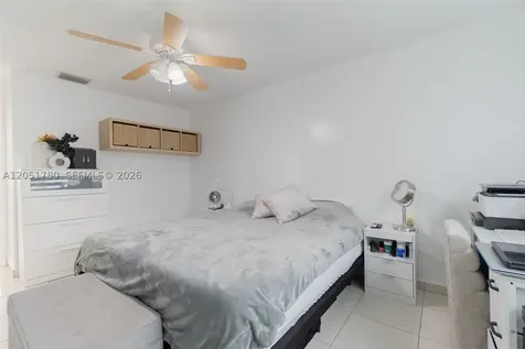 18928 NW 63rd Ct Circle Hialeah FL 33015