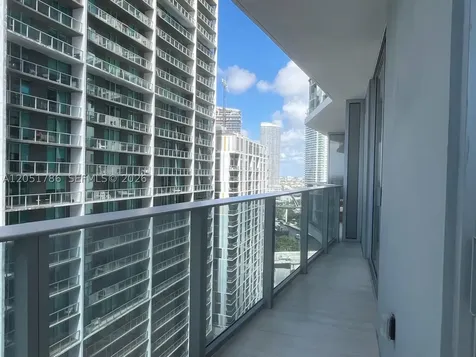 77 SE 5th Street Miami FL 33131