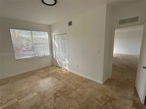 953 SW 10th Street Miami FL 33130