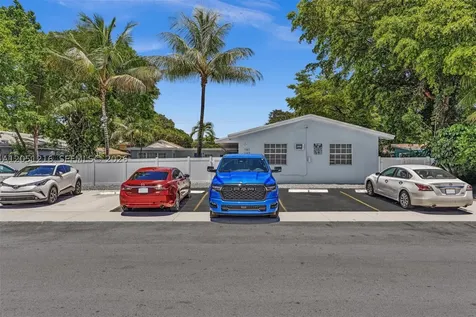 163 NW 40th Street Oakland Park FL 33309