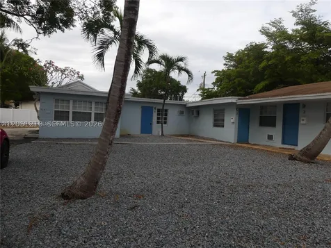 163 NW 40th Street Oakland Park FL 33309