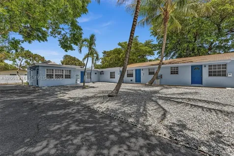 163 NW 40th Street Oakland Park FL 33309