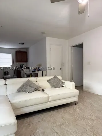 163 NW 40th Street Oakland Park FL 33309