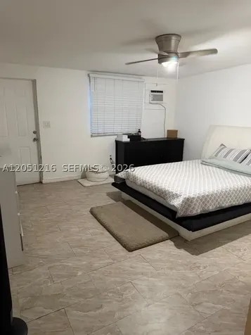 163 NW 40th Street Oakland Park FL 33309