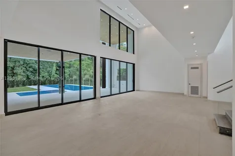4640 Sunset Drive Miami FL 33143