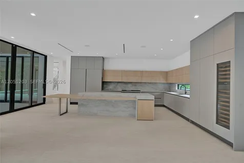 4640 Sunset Drive Miami FL 33143