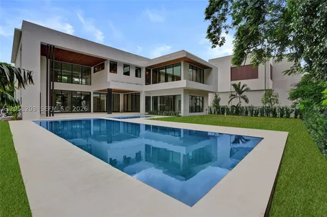 4640 Sunset Drive Miami FL 33143