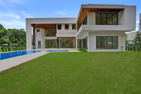 4640 Sunset Drive Miami FL 33143