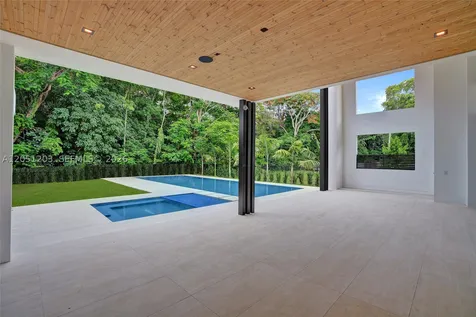 4640 Sunset Drive Miami FL 33143