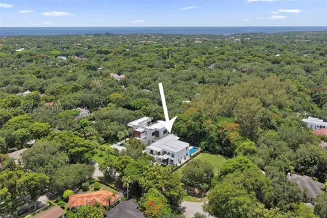 4640 Sunset Drive Miami FL 33143